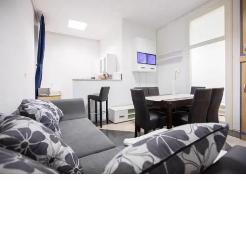 Blue Gold Apartment