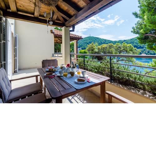 Blue Lagoon Apartment