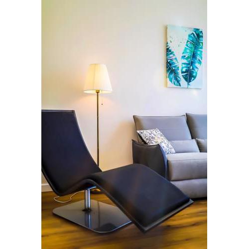 Bon Vivant Apartment