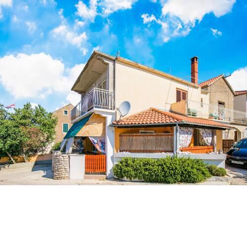 Boutique Apartment in Sveti Filip i Jakov near Sea