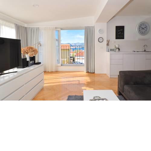 Boutique House Bubble
