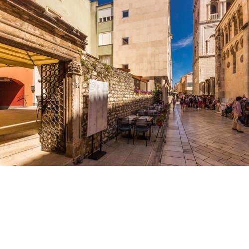 Calle Larga Ventidue