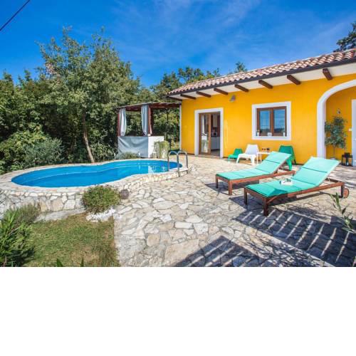 Vibrant Holiday Home with Swimming Pool in Labin