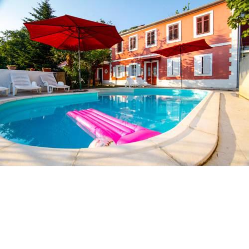 Casa Raymond