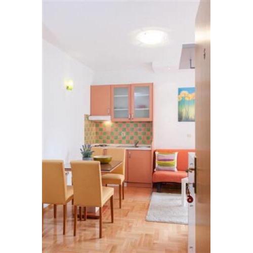 Central beach apartment