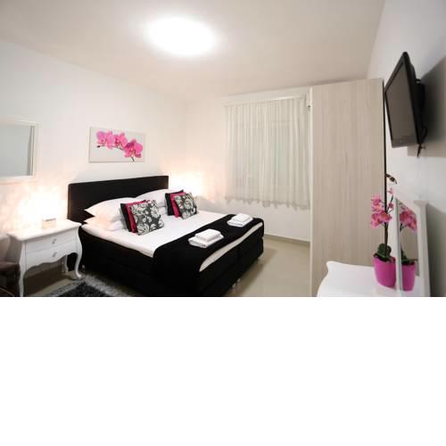 Central Square Guest House