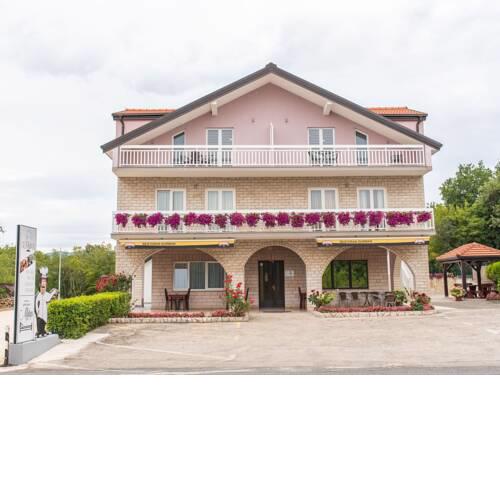 Charming Apartment in Imotski near Lake