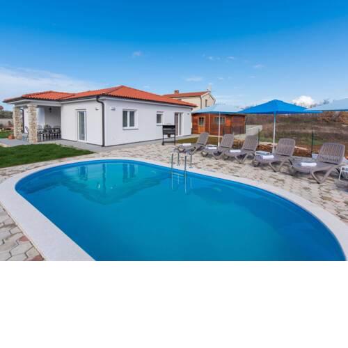 Charming Villa Frontera in Nova Vas with private Pool for 7 people