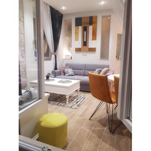 Cherry Luxury Apartment