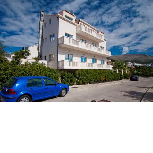 Cocoon Hostel & Apartments