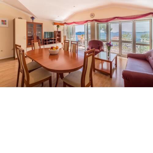 Colonia Apartments