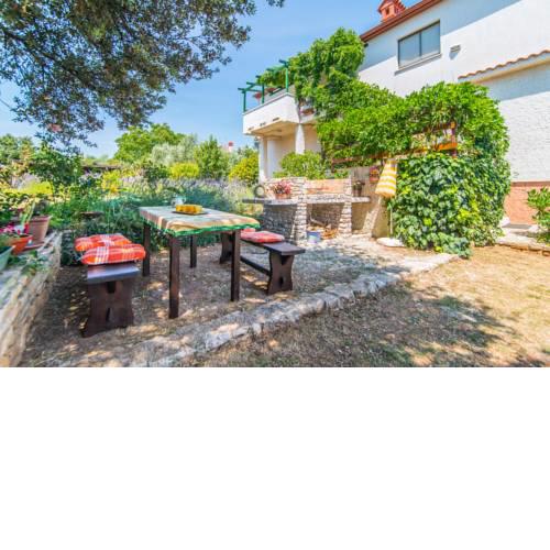Comfortable Apartment Vera 860