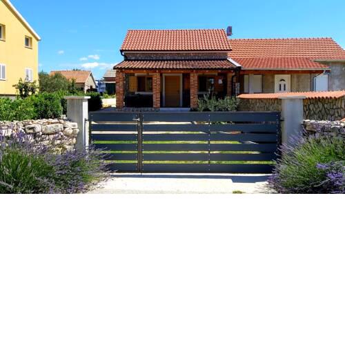 Country House Frane