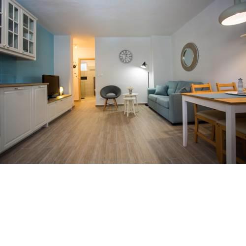 Cozy Coastal apartment GaMa