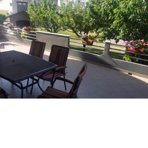 Cozy house, free wifi and parking, barbeque