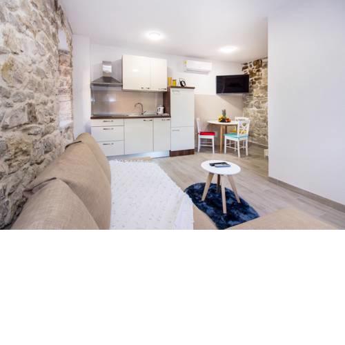 Cozy seafront Apartment Cambi III