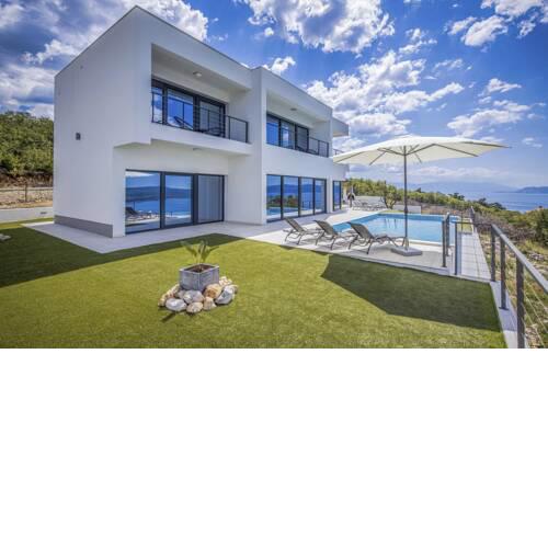 Crikvenica Villa Sleeps 8 with Pool Air Con and WiFi