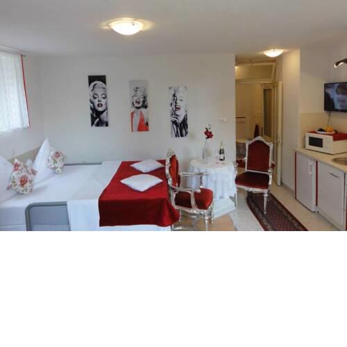 Croatia Zadar Borik Paar Apartment Studio garden view Number 1