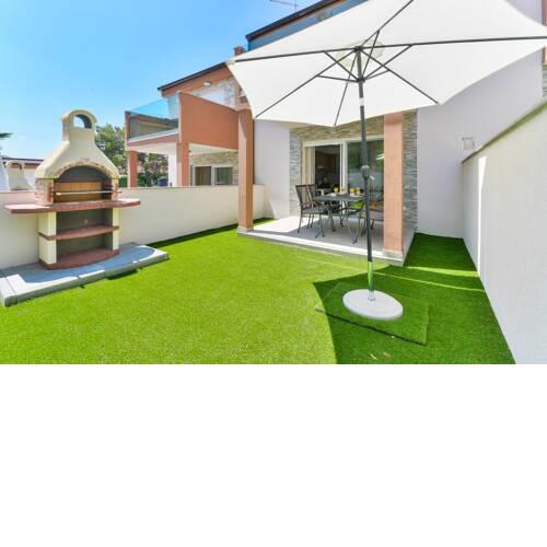 Crowonder Cascada Villa with Jacuzzi - S3