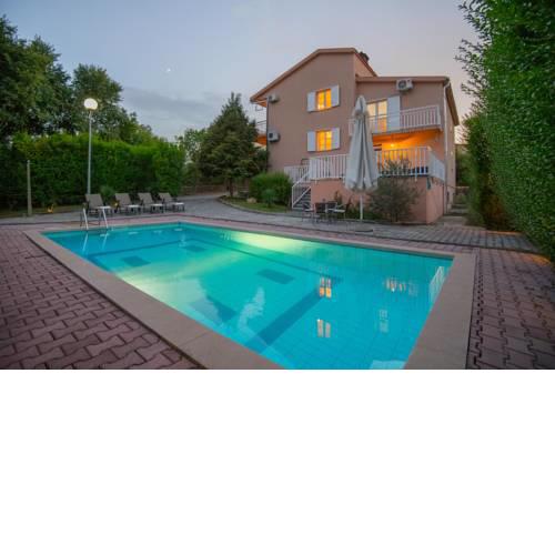 ctim237/ House with private pool