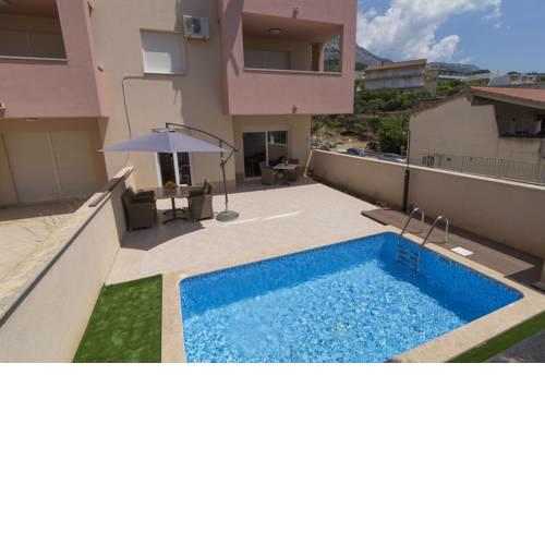 ctma221 - Modern apartment with private pool