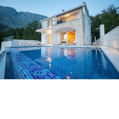 cttu193/ Villa with heated private pool