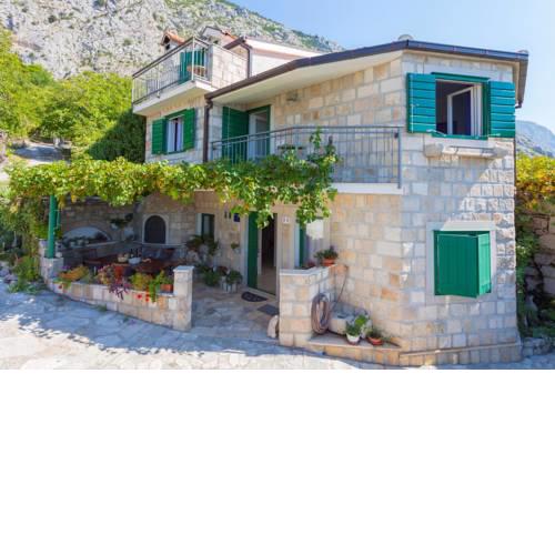 cttu269 - Traditional Dalmatian stone house