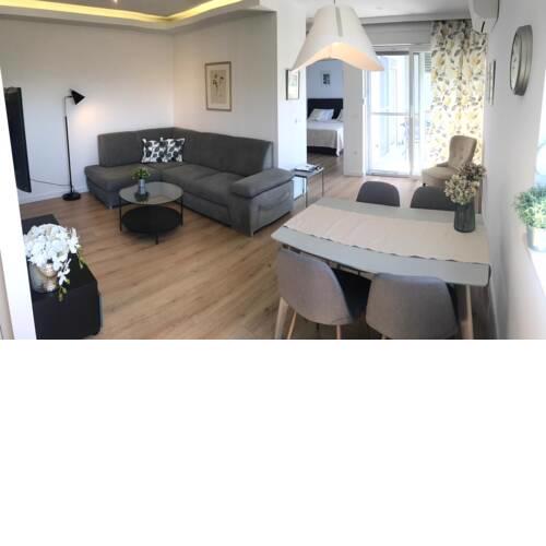 Dado apartment with a sea view