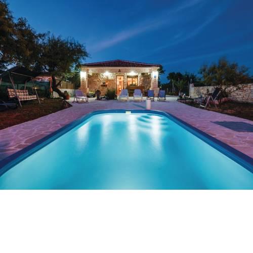 Dalmatian stone house with pool