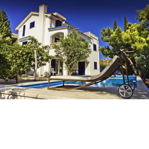 Delux Villa Hedonica