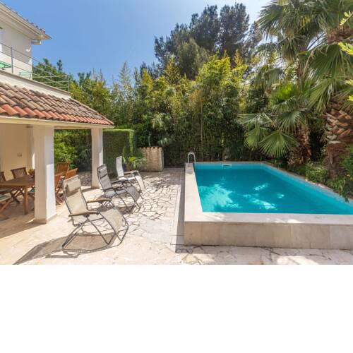 Delux Villa in Pula with Swimming Pool