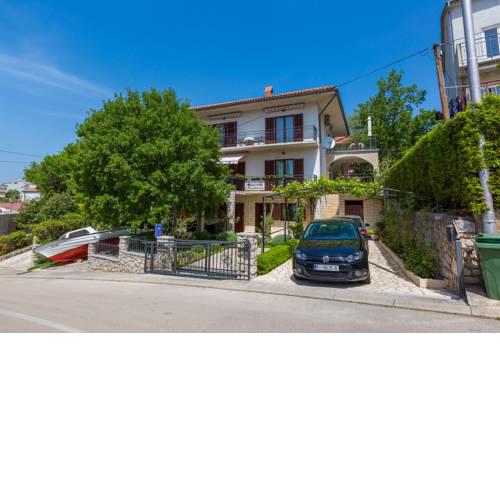 Dora Apartment