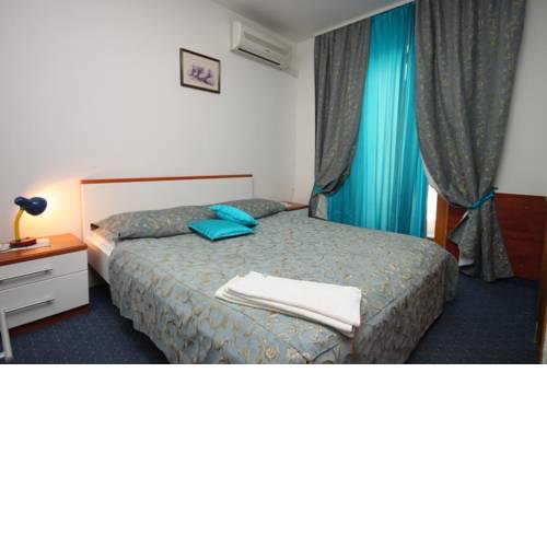 Double Room Metajna 3305g