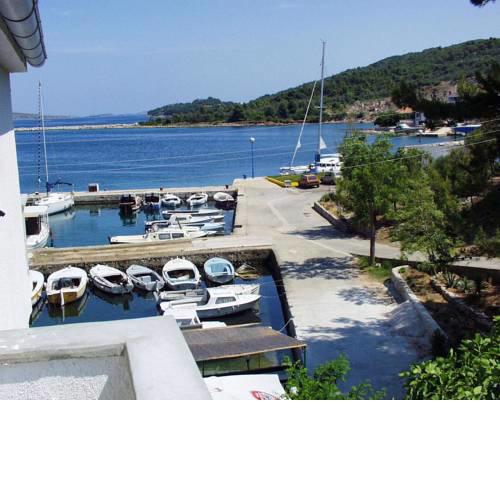 Double Room Zaglav 393a