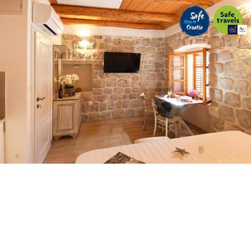 Dubrovnik Throne Suites I & IV