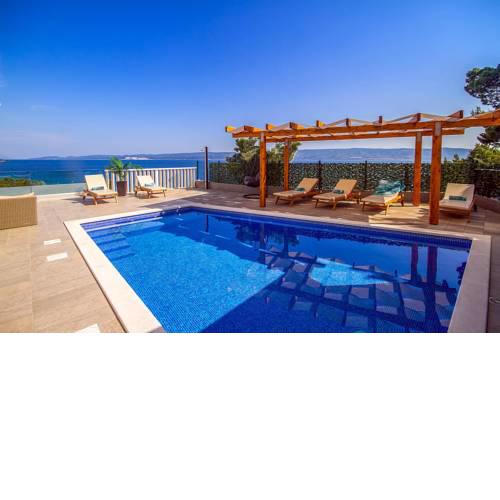 Duce Villa Sleeps 10 Pool Air Con WiFi