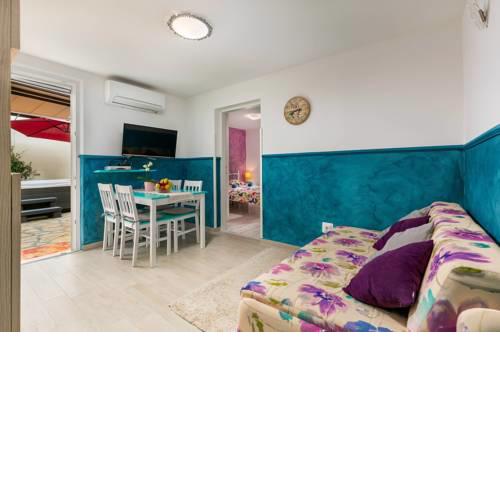 ECO APARTMENT NIK A2+2 FOR 4 PAX IN THE NATURAL ENVIRONMENT OF POREC