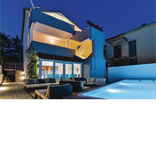 Eight-Bedroom Holiday Home in Zadar