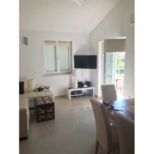 Ellas Apartment