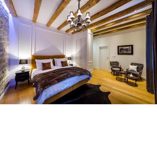 Emporio Boutique Suite