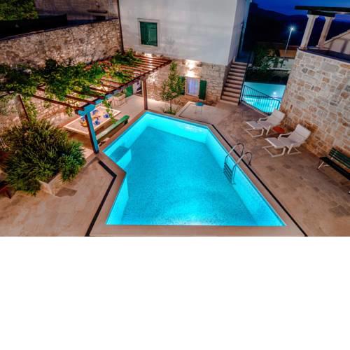 Eternity with pool