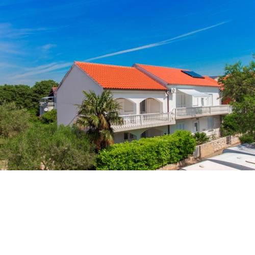Family apartment Snjezana