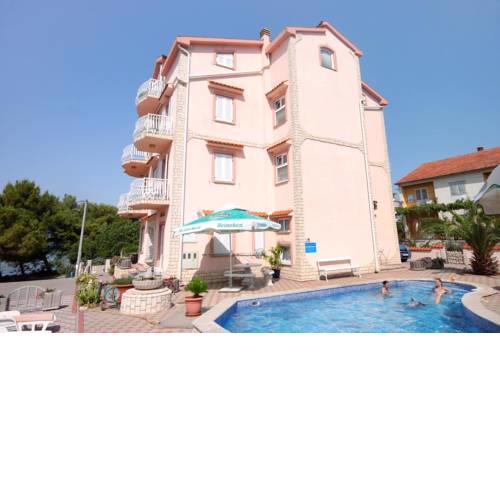Family friendly apartments with a swimming pool Kraj, Pasman - 334