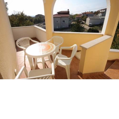 Family friendly apartments with a swimming pool Manjadvorci, Marcana - 2209