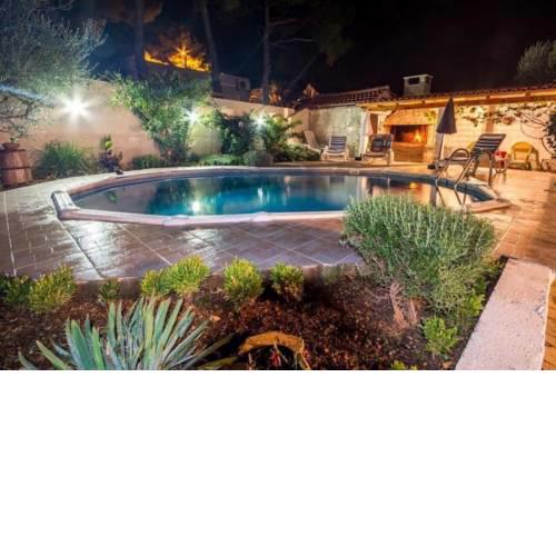 Family friendly apartments with a swimming pool Milna, Brac - 18051