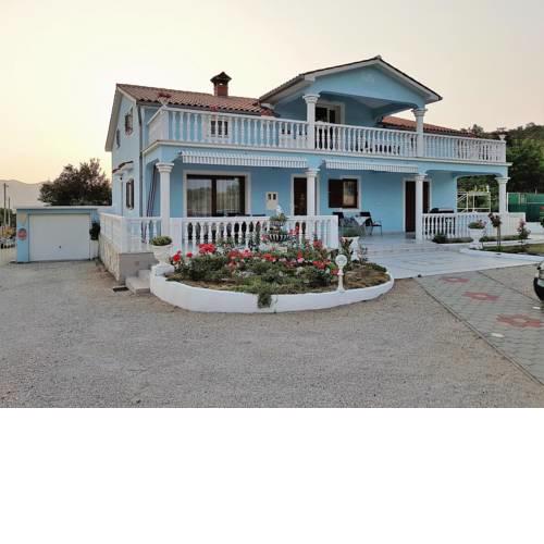 Family friendly apartments with a swimming pool Ripenda Verbanci, Labin - 18011