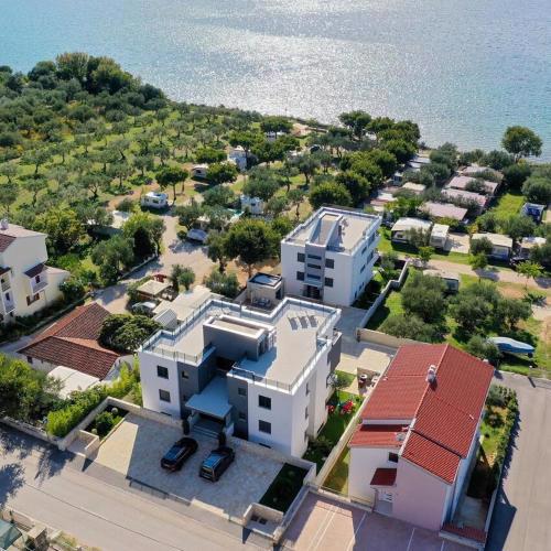 Family friendly apartments with a swimming pool Sveti Filip i Jakov, Biograd - 19325