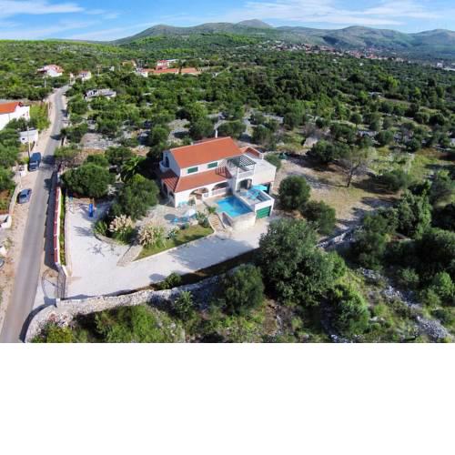 Family friendly house with a swimming pool Marina, Trogir - 10317