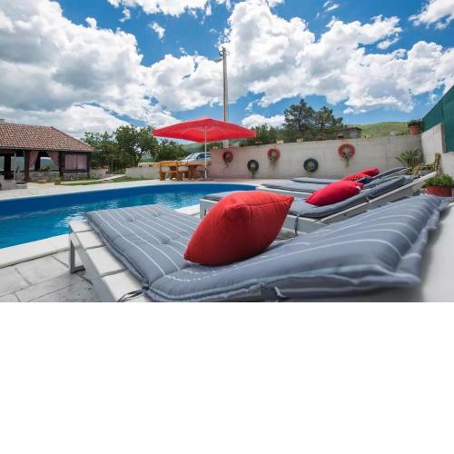 Family friendly house with a swimming pool Radosic, Kastela - 18851