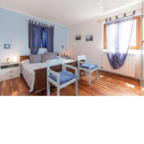 Family House with pool and free Wi-Fi